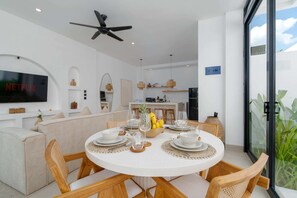 Basic Villa | Dining - Villa Casa Agapi (Canggu)