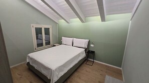 2 habitaciones, acceso a internet y ropa de cama