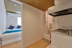 3 bedrooms, iron/ironing board, Internet - XS05 XROSS STAY Daikokucho1 (大阪市浪速区敷津西)