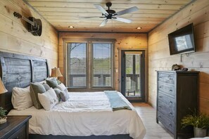 3 chambres, fer et planche à repasser, lit parapluie, Wi-Fi