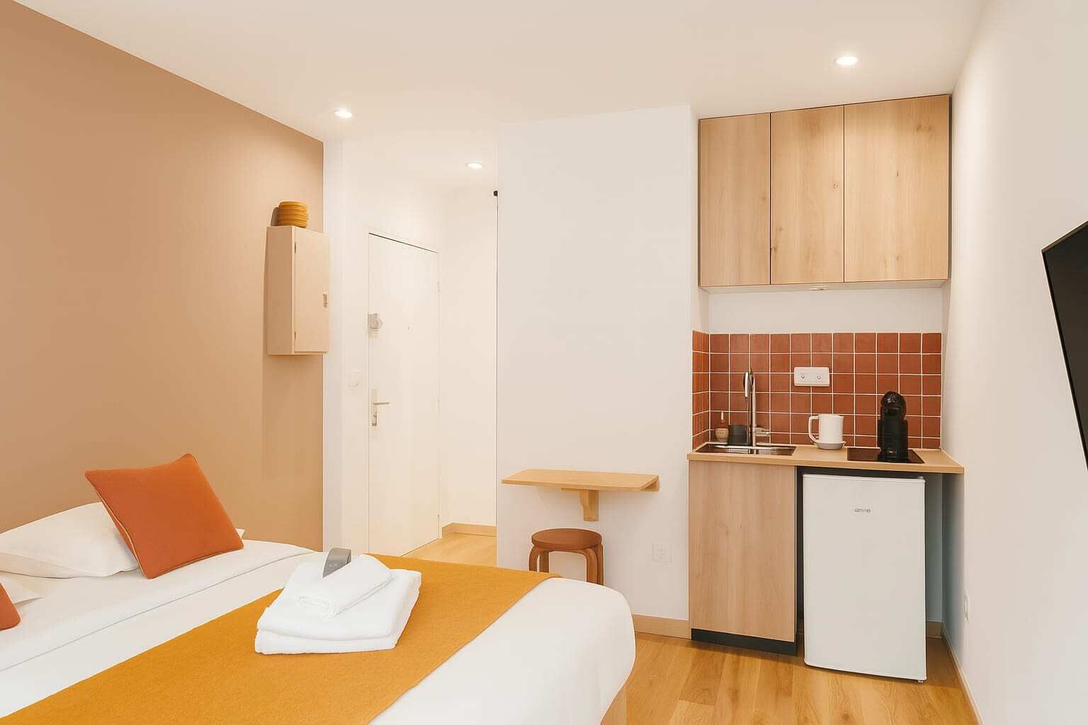 Bügeleisen/Bügelbrett, WLAN, Bettwäsche