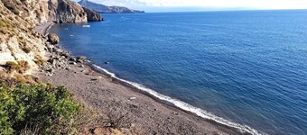 Apartment with sunset view of the islands of Alicudi and Filicudi 
