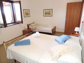 1 chambre, fer et planche à repasser, Wi-Fi gratuit, draps fournis