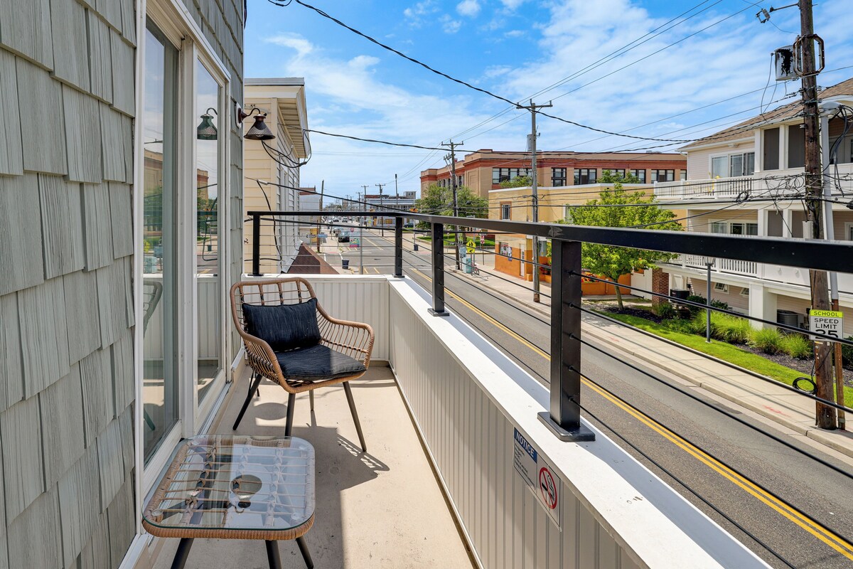 Walk to Beach & Explore Boardwalk: Wildwood Escape