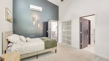 2 bedrooms, desk, iron/ironing board, travel cot