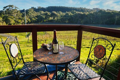 Gisborne Peak Winery - Cottages • Vineyard Stay Macedon Ranges