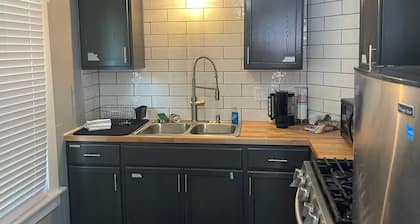 Cozy 1-bedroom apartment in Lansing