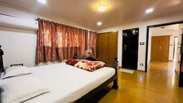Luxury Villa, Hill View | Desk, laptop workspace, free WiFi