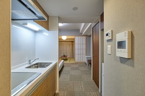 Fridge, microwave, cookware/dishes/utensils