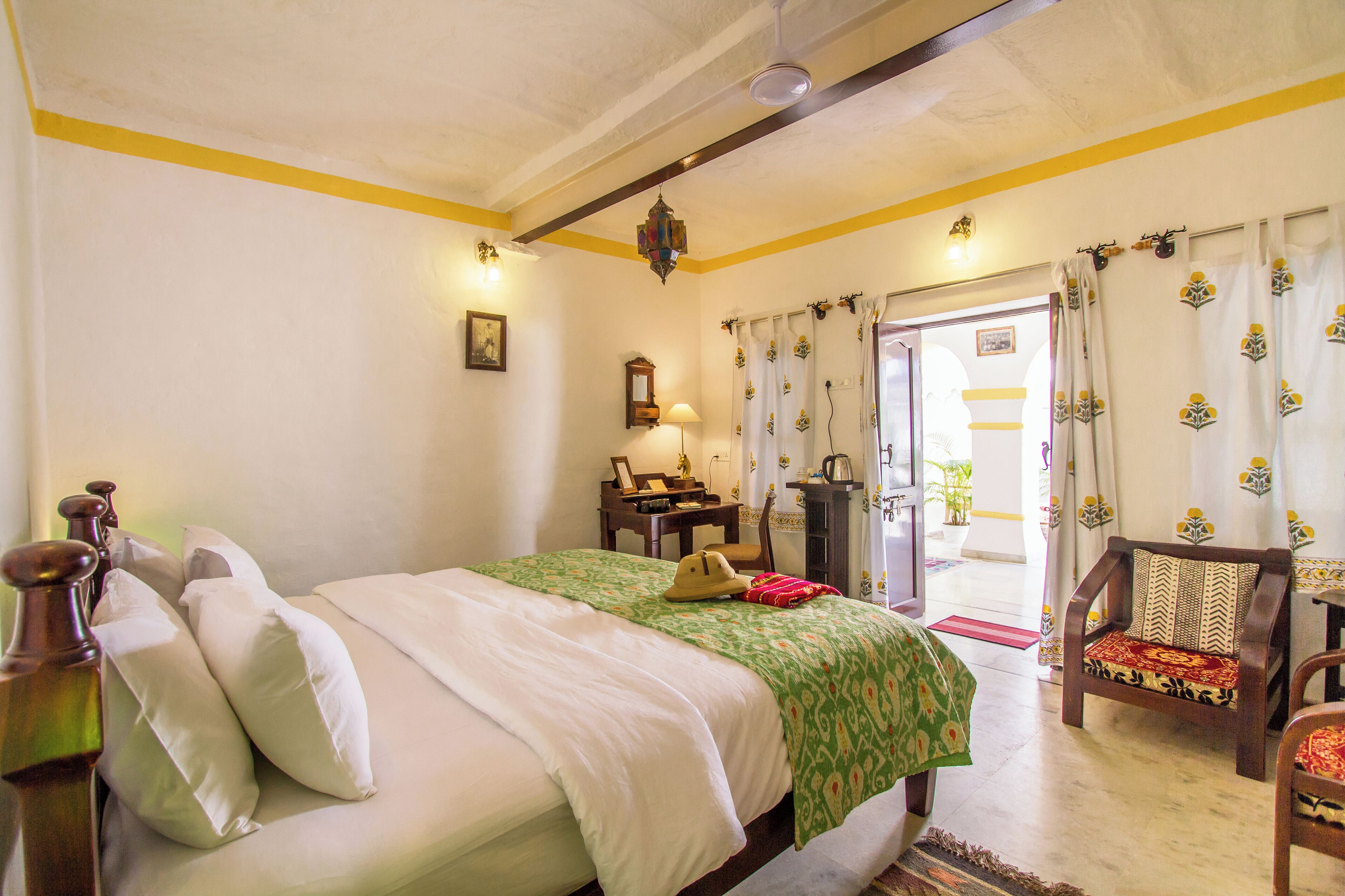 Doppia Deluxe, non fumatori | Una cassaforte in camera, una scrivania, ferro/asse da stiro