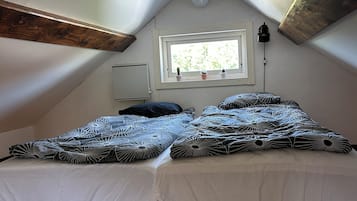 2 bedrooms, bed sheets