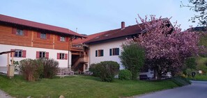 Exterior - Apartment 50sqm for max. 3 persons (Neubeuern)