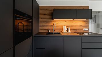 Kühlschrank, Ofen, Herdplatte, Geschirrspüler