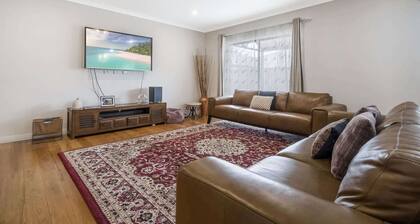 4BR Retreat w/ BBQ, Pool Table, Gym, Sleeps 8+
