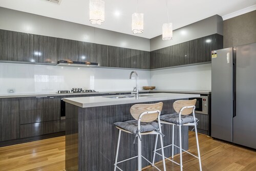 Spacious 4-Bed House with Outdoor Area