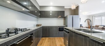 Spacious 4-Bed House with Outdoor Area