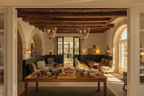 Daily buffet breakfast for a fee - Les Sources de Vougeot (Gilly-lès-Cîteaux)