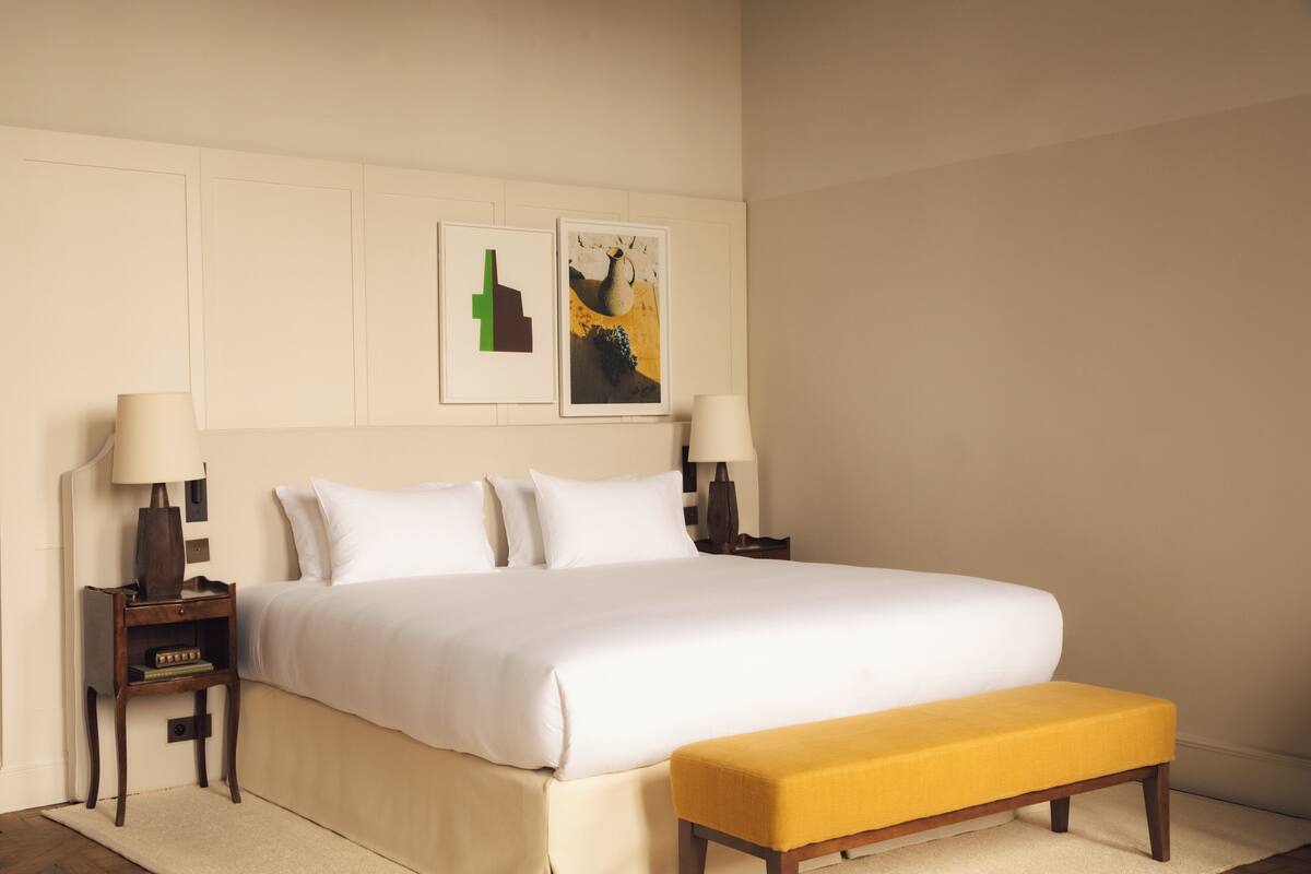 ห้องดีลักซ์, วิวสวน | มินิบาร์, ตู้นิรภัยในห้องพัก, ผ้าม่านกันแสง, ห้องเก็บเสียง