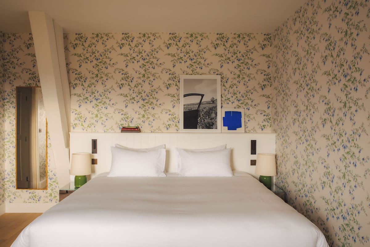 Coffres-forts dans les chambres, rideaux occultants