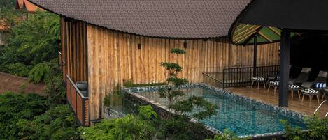 Outdoor pool, sun loungers