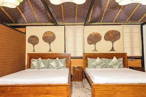 Family Villa, Mountain View | In-room safe, desk, laptop workspace, blackout drapes