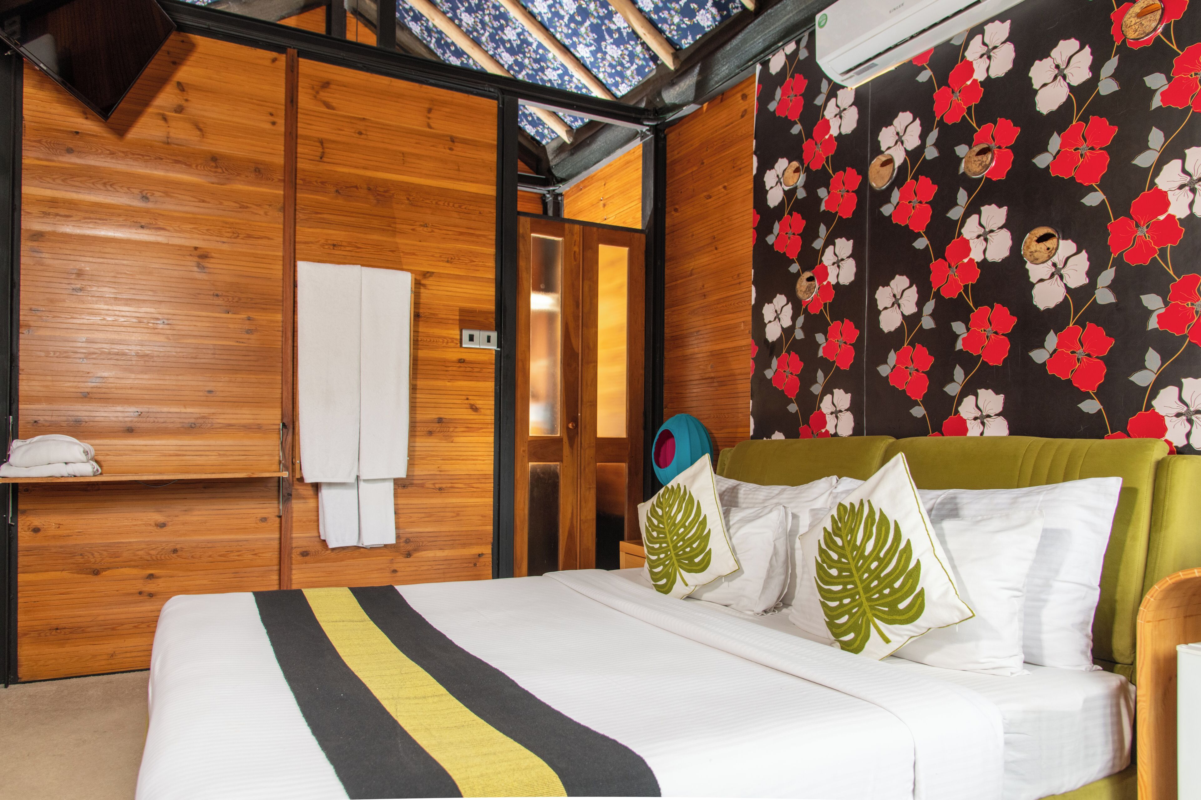 Superior Room | In-room safe, desk, laptop workspace, blackout drapes