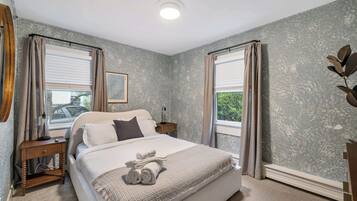 5 soveværelser, skrivebord, strygejern/strygebræt, weekendseng