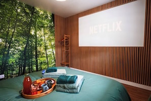 1 bedroom, WiFi - Romantic Suite Bretagne Sud Balneo, Games&Cinema (Plouay)