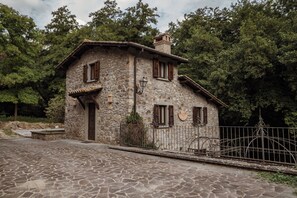 Villa, 3 chambres | Coffres-forts dans les chambres, bureau