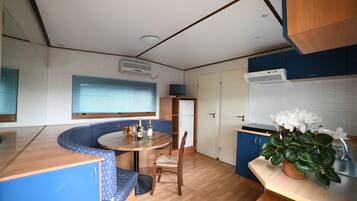 Mobile Home | Dining