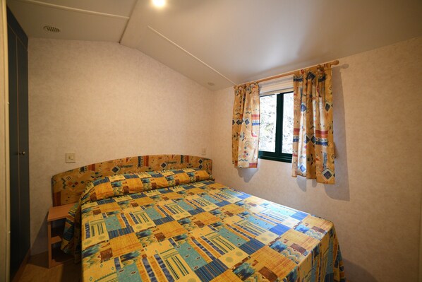 2 bedrooms, individually furnished - Mobile Home in Ferienresidenz mit Pool (Villanova d'Albenga)