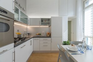 Oven, stovetop, dishwasher - Elegant Duplex in Florence (Firenze)
