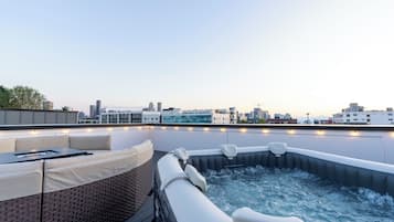 Baignoire à remous extérieure