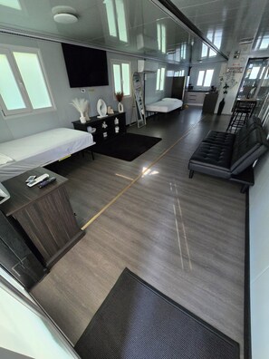 2 makuuhuonetta, ilmainen Wi-Fi, vuodevaatteet