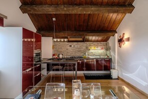 Refrigerador, microondas, parrilla de estufa y lavavajillas