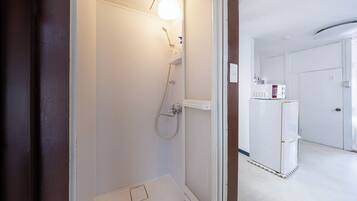 Standard Apartment | Bathroom | Towels