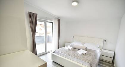 Seaside Oasis on Island Vir with Private Pool and Ocean Views