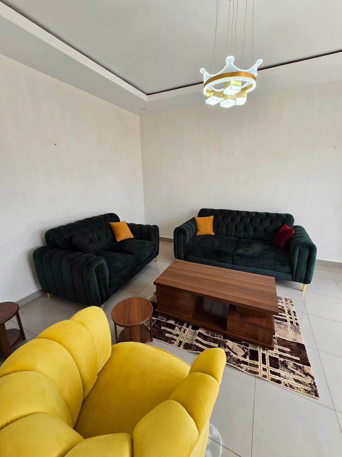 32-Zoll-Smart-TV mit Digitalempfang, Bücher, Videothek