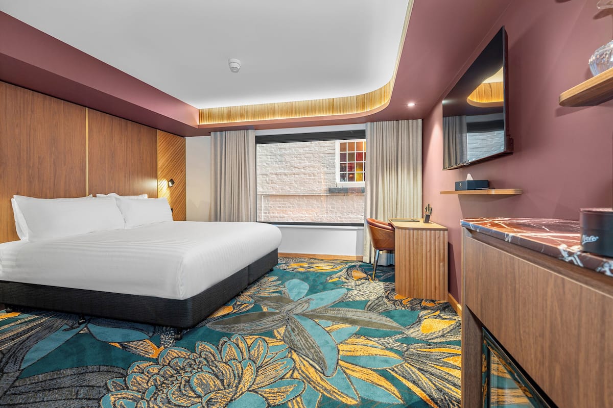 In-room safe, desk, laptop workspace, blackout drapes