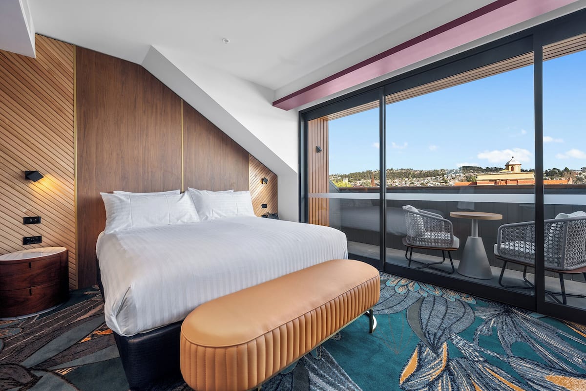 Exclusive Penthouse, City View | In-room safe, desk, laptop workspace, blackout drapes