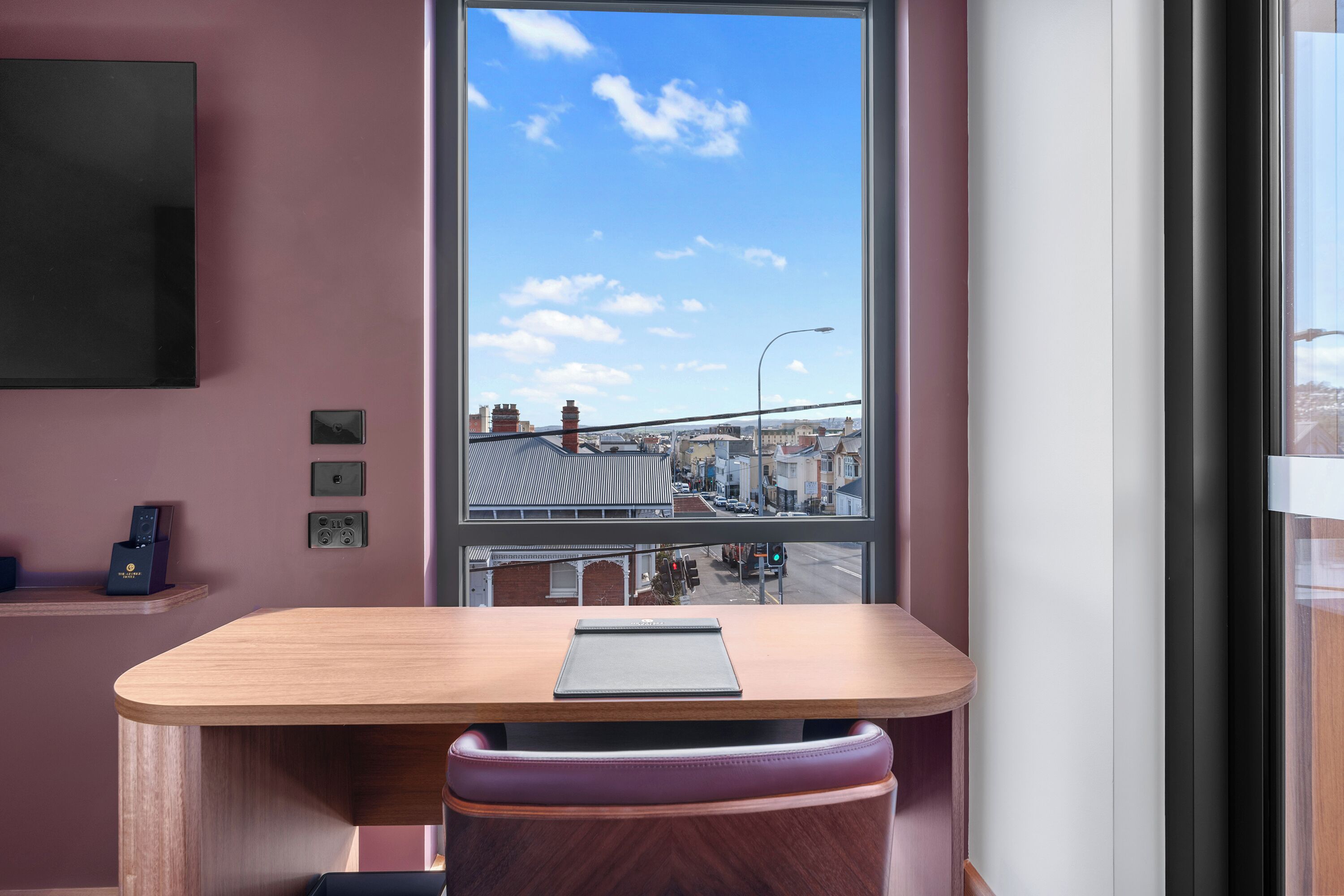 Premium Double Room, 1 King Bed | In-room safe, desk, laptop workspace, blackout drapes