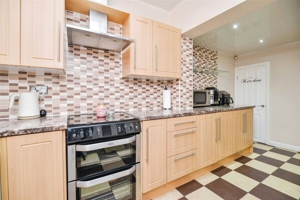 Fridge, microwave, stovetop, toaster