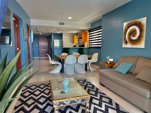 TV - Depa en Marina Mazatlán con Alberca y vistas (Mazatlan)