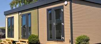 Tiny Home 'Surfbrett 2' with Shared Garden and Wi-Fi