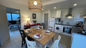 Fridge, microwave, oven, dishwasher