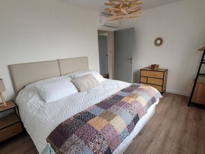 2 chambres, accès au Wi-Fi (inclus), literie fournie