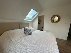 2 عدّة غرف نوم وواي فاي مجانًا وملاءات أسرّة