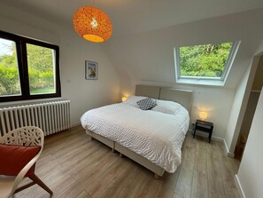 2 chambres, accès au Wi-Fi (inclus), literie fournie