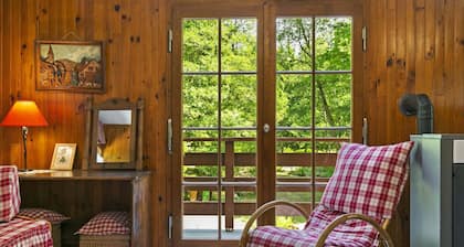 Secluded Chalet in Dabo near Forest