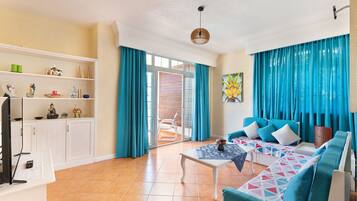 ์ํํธ (2 Bedrooms) | ๋ด๋ถ